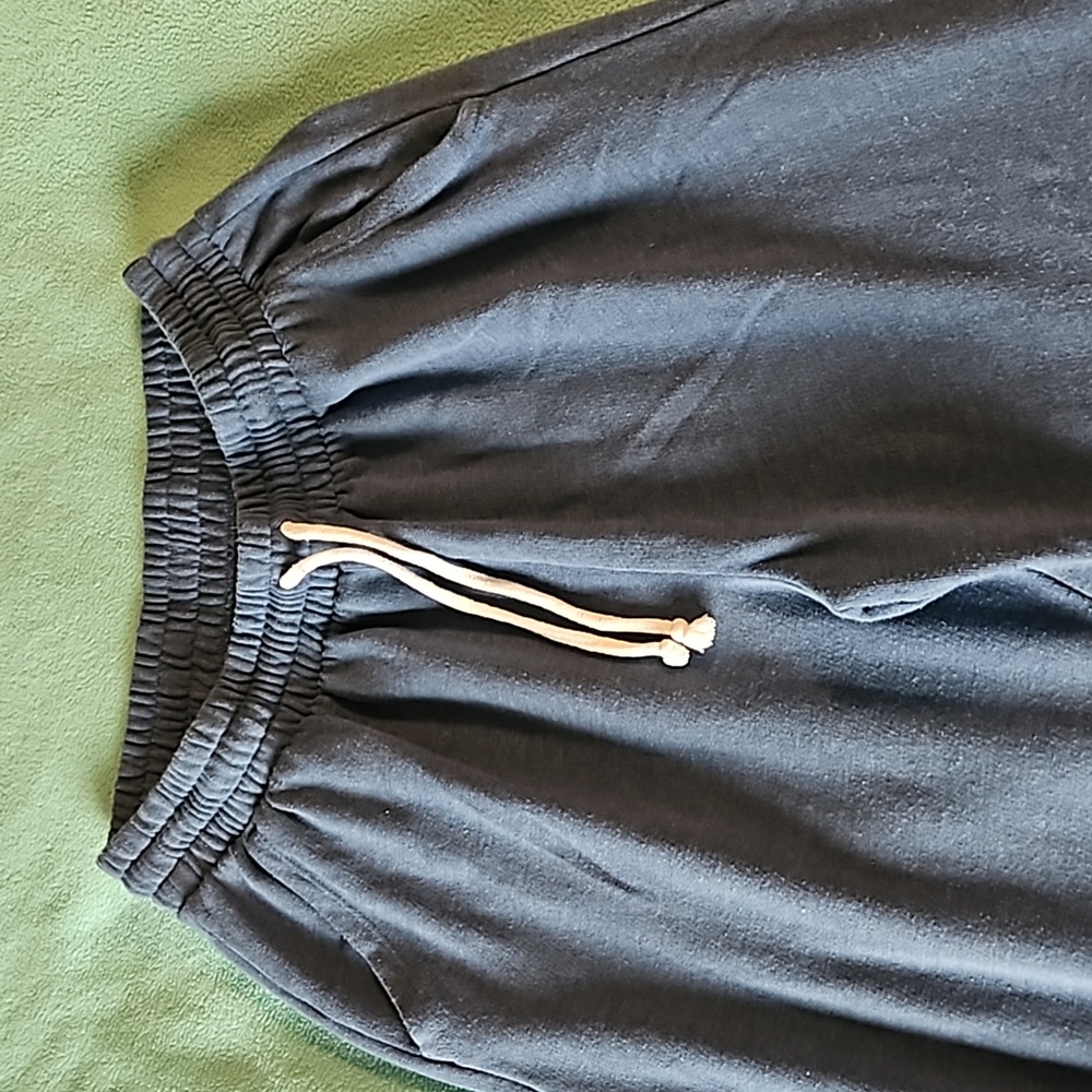 Joggers - Picture 3 of 3